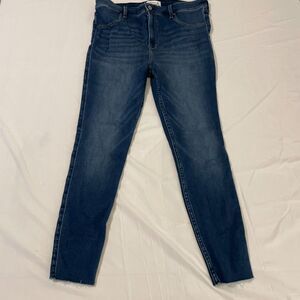 ABERCROMBIE & FITCH - The Jean Legging - High Rise - 32 / 14 Short